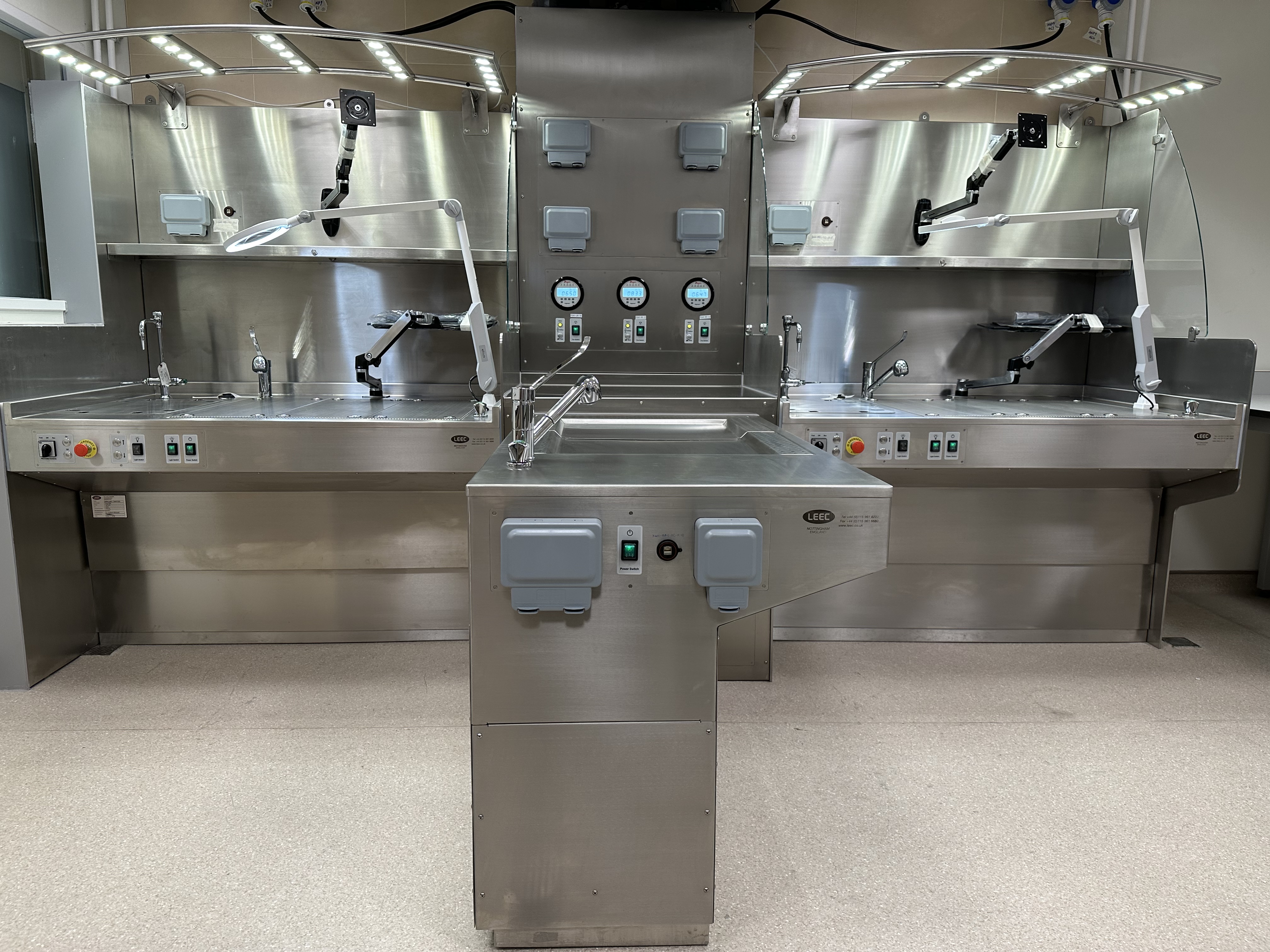 80D03C20 6FFE 411F A95D B3C8EC0FDBB1